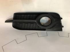 Ободок фары. Audi A1, 8X1, 8XA Двигатели: AGB, BSE, BSF, CAVG, CAXA, CAYB, CAYC, CBZA, CCSA, CDLH, CFHB, CFHD, CNVA, CPTA, CTHG