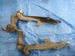 Крепление капота. Toyota Lite Ace, CR41, CR41V, CR42, CR42V, KR41, KR41V, KR42, KR42V, SR40 Toyota Lite Ace Noah, CR40, CR40G, CR41, CR42, CR50, CR50G...