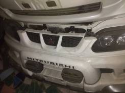 Решетка радиатора. Mitsubishi Delica, PA4W, PA5V, PA5W, PB4W, PB5V, PB5W, PB6W, PC4W, PC5W, PD4W, PD5V, PD6W, PD8W, PE6W, PE8W, PF6W, PF8W Двигатели...