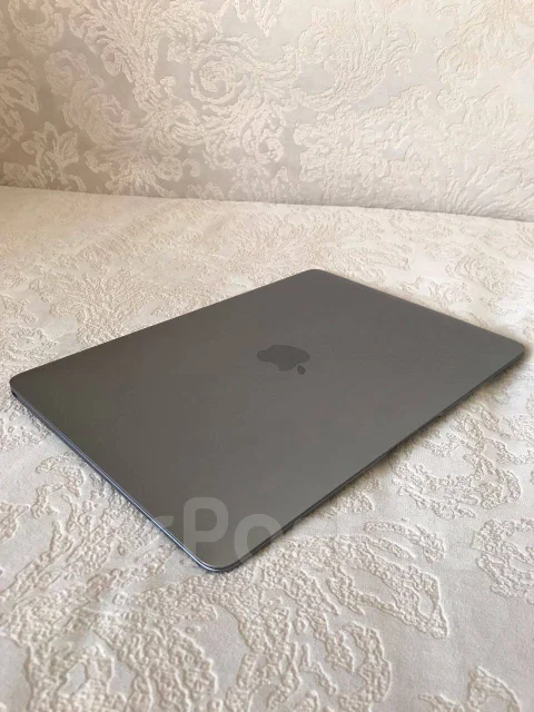 Apple MacBook 12. 12", 1 600����, ��� 8 ��, ���� 512���, WiFi: 1, Bluetooth: 1 ����