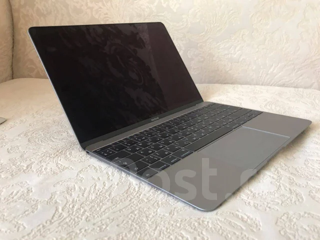 Apple MacBook 12. 12", 1 600����, ��� 8 ��, ���� 512���, WiFi: 1, Bluetooth: 1 ����