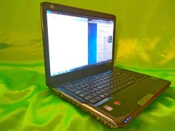 DNS Home 0127275. 15.6", 2,2����, ��� 4 ��, ���� 500���, WiFi: 1, Bluetooth: 1, ����������� �� 4��. ����
