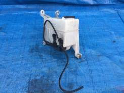 Бачок стеклоомывателя. Toyota Lite Ace, CR41, CR41V, CR42, CR42V, KR41, KR41V, KR42, KR42V, SR40 Toyota Lite Ace Noah, CR40, CR40G, CR41, CR42, CR50...