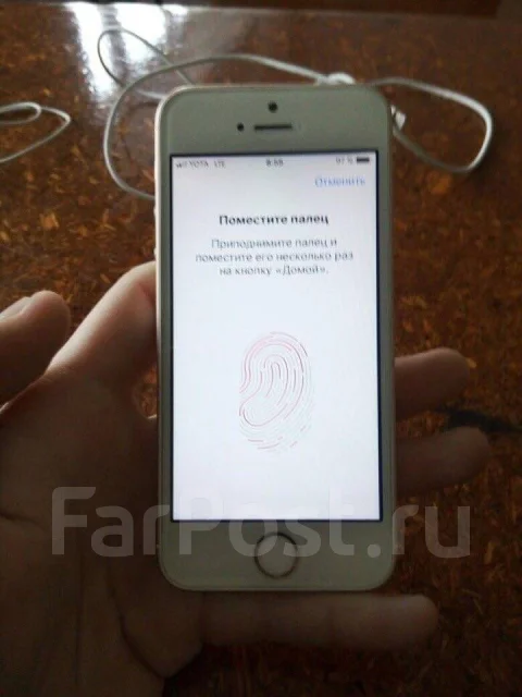 Apple iPhone SE 64Gb. �/� ����