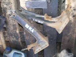 Крепление бака. Toyota Hiace, YH80, YH81 Двигатели: 1YJ, 2Y, 2YC