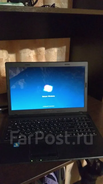 Asus X54H. 15.6", 1 500����, ��� 2048 ��, ���� 320���, WiFi: 1, ����������� �� 1��. ����