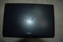 Sony VAIO SVE151D11V. 15.6", 2,3����, ��� 2048 ��, WiFi, Bluetooth, ����������� �� 3��. ����