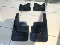 Брызговики. Toyota Land Cruiser, GRJ200, URJ200, URJ202, UZJ200, VDJ200, URJ202W, UZJ200W Lexus LX570 Двигатели: 1GRFE, 1URFE, 1VDFTV, 2UZFE, 3URFE
