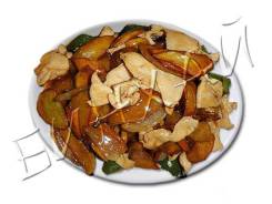Куриное филе жареное с овощами