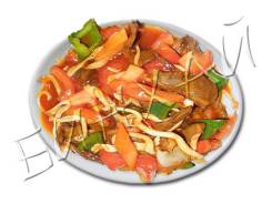Говядина жареная кусочками с кальмаром и помидорами в кисло-сладком соусе