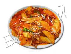 Говядина тушеная с картофелем и помидорами