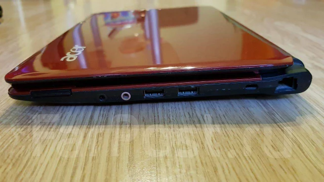Acer Aspire 1410. 11.6", 1,2����, ��� 2048 ��, ���� 250���, WiFi: 1, Bluetooth: 1, ����������� �� 3��. ����