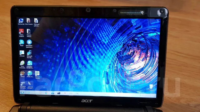 Acer Aspire 1410. 11.6", 1,2����, ��� 2048 ��, ���� 250���, WiFi: 1, Bluetooth: 1, ����������� �� 3��. ����