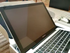 Apple MacBook Pro 13 2010 Mid. 13.3", ��� 8 ��, ���� 320���, WiFi, Bluetooth, ����������� �� 7��.