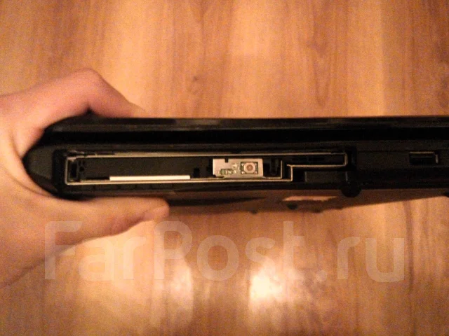 Asus K50AB. 15", 1 555����, ��� 2048 ��, ���� 250���, WiFi: 1, ����������� �� 1��. ����