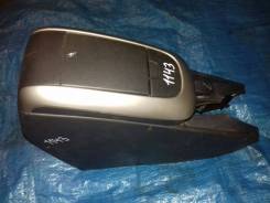 Подлокотник TOYOTA AURIS