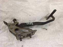 Педаль тормоза. Toyota Vista, CV30, SV30, SV32, SV33, SV35, VZV30, VZV31, VZV32, VZV33 Toyota Camry, CV30, SV30, SV32, SV33, SV35, VZV30, VZV31, VZV32...