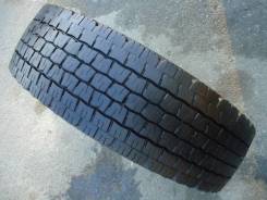 Dunlop SP LT 5. Зимние, без шипов, 2016 год, 50 %, 2 шт