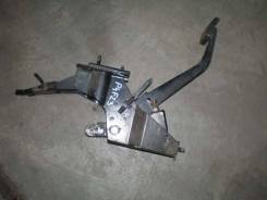 Педаль сцепления. Nissan Atlas, N2F23, N4F23, N6F23, P2F23, P4F23, P6F23, P8F23 Nissan Cabstar, F23 Двигатели: TD25, TD27
