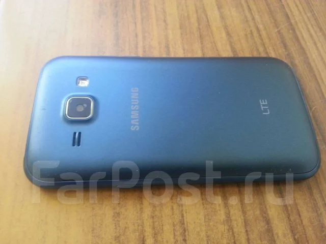Samsung Galaxy J1. �/� ����