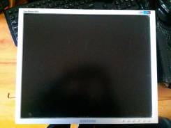 Samsung. 19", технология ЖК (LCD)