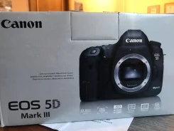 Canon EOS 5D Mark III Body. 20 � ����� ��