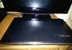 Lenovo IdeaPad Y560. ��� 4 ��