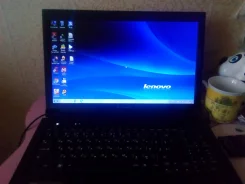 Lenovo B560. 15.6", 2,4����, ��� 4 ��, ���� 500���, WiFi, Bluetooth, ����������� �� 2��. ����