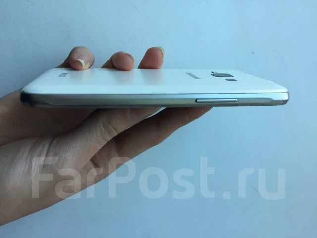 Samsung Galaxy J1. �/� ����