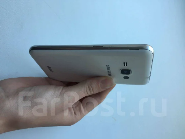 Samsung Galaxy J1. �/� ����