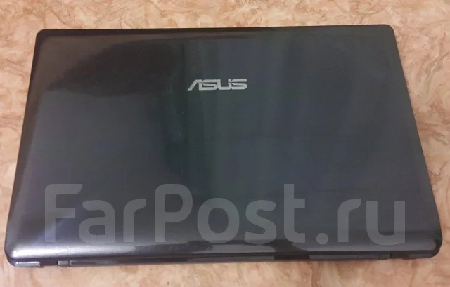 Asus K52JE. 15.6", 2,4����, ��� 2048 ��, ���� 320���, WiFi: 1, Bluetooth: 1, ����������� �� 3��. ����