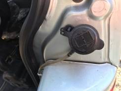 Бачок стеклоомывателя. Toyota Lite Ace, CR21, CR21G, CR22, CR22G, CR27, CR27V, CR28, CR29, CR29G, CR30, CR30G, CR31, CR31G, CR36, CR36V, CR37, CR38, C...
