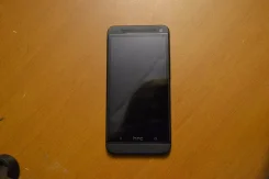 HTC One M7. �/� ����