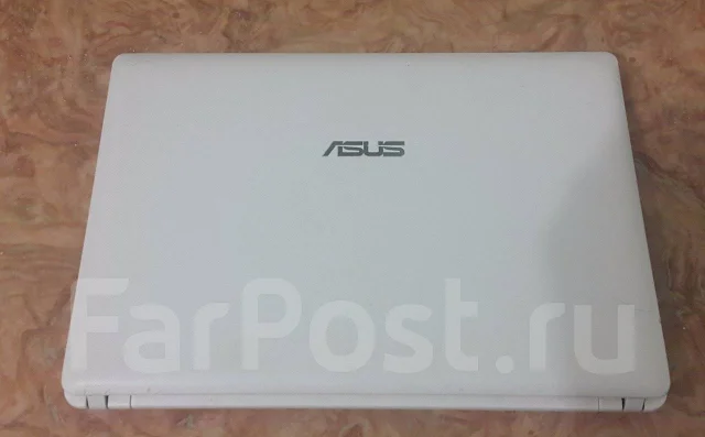 Asus Eee PC X101CH. 10.1", 1,6����, ��� 1024 ��, ���� 320���, WiFi: 1, ����������� �� 4��. ����