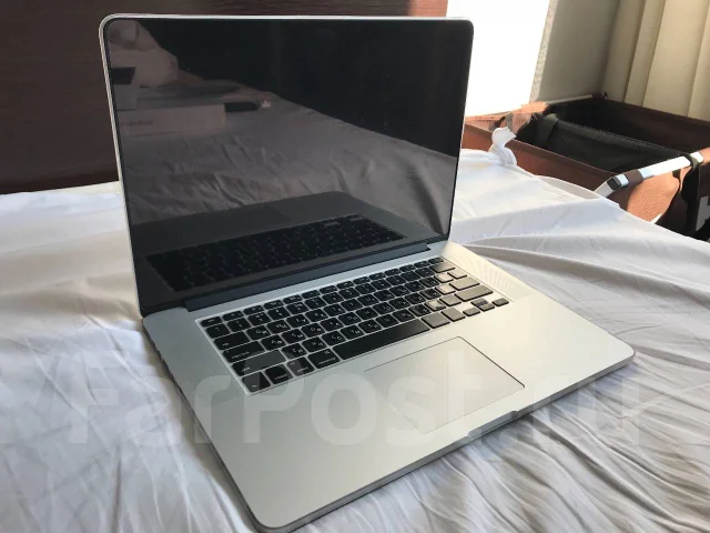 Apple MacBook Pro 15 2015 Mid MJLQ2. 15", 3,4����, ��� 8 ��, ���� 256���, WiFi: 1, Bluetooth: 1, ����������� �� 8��. ����