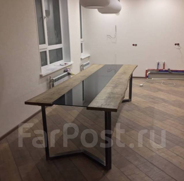 Производство столов из массива. Гарантия 12 месяцев во Владивостоке