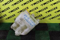 Бачок стеклоомывателя. Subaru Forester, SF5, SF9 Subaru Legacy, BD3, BD5, BD9, BG2, BG3, BG4, BG5, BG7, BG9, BGA, BGB, BGC Subaru Impreza, GC2, GC8, G...