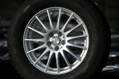 Hot Stuff Cross Speed Cyber-5. 6.0x16", 5x100, ET42 ����