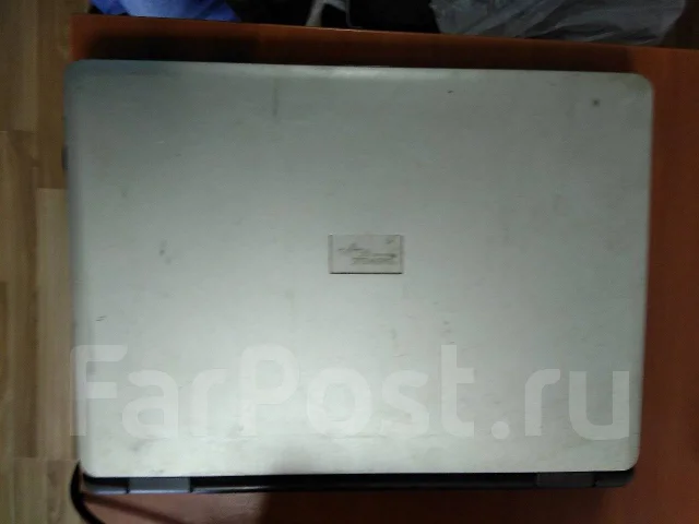 Fujitsu Siemens. 15.4", ��� 512 ��, WiFi: 1 ����