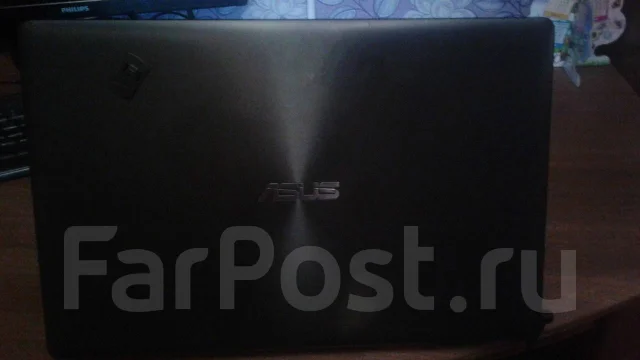 Asus X550V. 16.4", 2,6����, ��� 6 ��, ���� 698���, WiFi: 1, Bluetooth: 1, ����������� �� 1��. ����