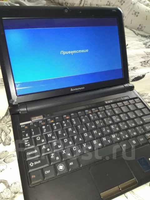 Lenovo IdeaPad S10-2. 10.1", 1,6����, ��� 768 ��, ���� 150���, WiFi: 1, Bluetooth: 1 ����