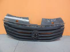 Решетка радиатора. Renault Sandero, BS11, BS12, BS1Y Двигатели: K4M, K7J, K7M