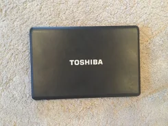 Toshiba. 15.6", WiFi, Bluetooth