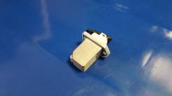 Реостат печки. Subaru R2, RC1, RC2 Subaru Impreza, GD2, GD3, GD9, GDA, GDB, GG2, GG3, GG9, GGA, GGB Subaru R1, RJ1, RJ2 Subaru Stella, RN1, RN2 Двигат...