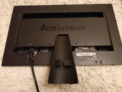 Lenovo. 20" ����
