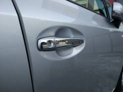 Накладка на ручку двери. Toyota: iQ, Prius v, EQ EV, Wish, Corolla Axio, Prius, Corolla Fielder, Prius a Scion tC, AGT20 Двигатели: 1KRFE, 1NDTV, 1NRF...