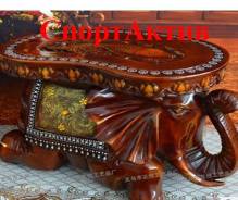 Статуэтки, фигурки.
