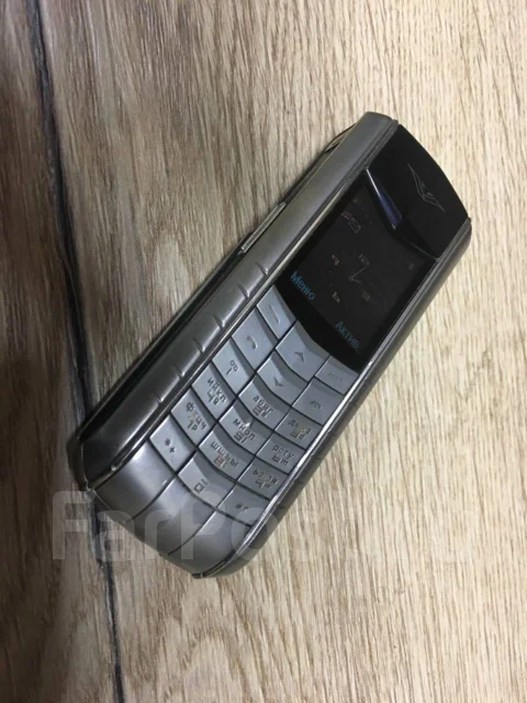 Vertu Ascent. �/� ����