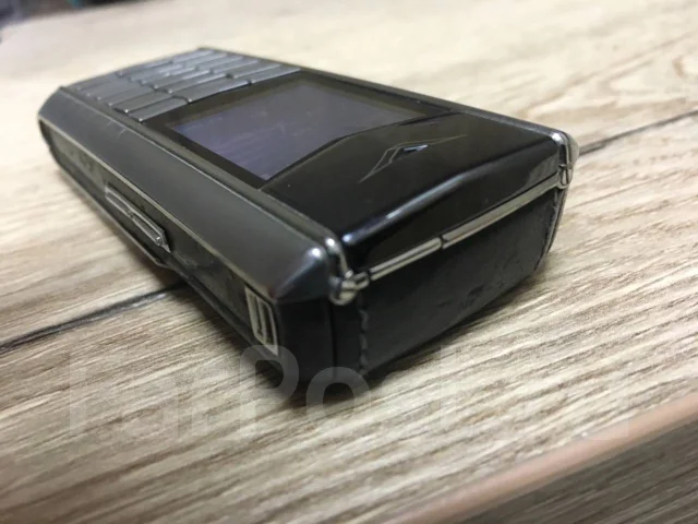 Vertu Ascent. �/� ����