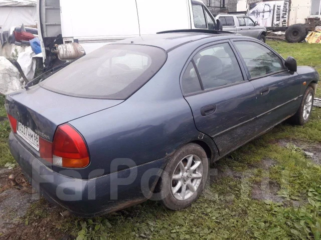 Mitsubishi Carisma ����